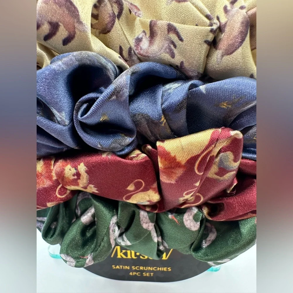 Kitsch x Harry Potter satin scrunchie set of 4 Hogwarts Houses NWT